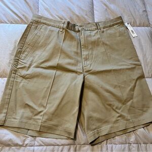 DKNY Men’s Khaki Shorts - Size 40